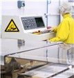Panneau danger substances corrosives ISO 7010 - W023