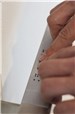 Autocollant tactile pour main courante en feuille d´aluminium avec relief et braille
