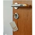 Kit porte clé chiffres découpés  alu anodisé - H40 x 80 mm - Evidé+Braille - Avec chainette 114 mm en acier nickelé - Gamme Wood