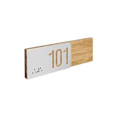 Numéro découpé avec braille - Gamme Wood® Dimension H 50 x L 148.5 mm Matière Alu & Bambou