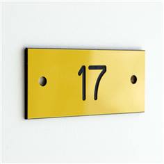 Plaque Gravée avec Numéros de Porte pour Intérieur / Extérieur Percée 2 trous - Gamme Color