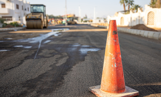 Cône de chantier  pour une signalisation temporaire efficace et sécurisée