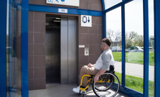 Pourquoi rendre vos espaces accessibles profite à tous